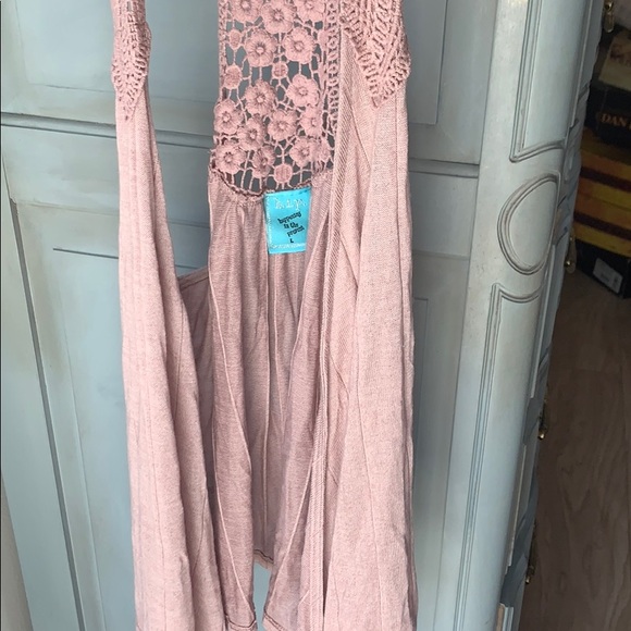 Top - Picture 2 of 3